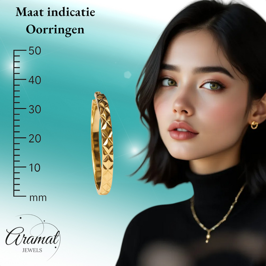 Statement Creolen 35mm Goudkleur met Ruitpatroon - XL Oorringen
