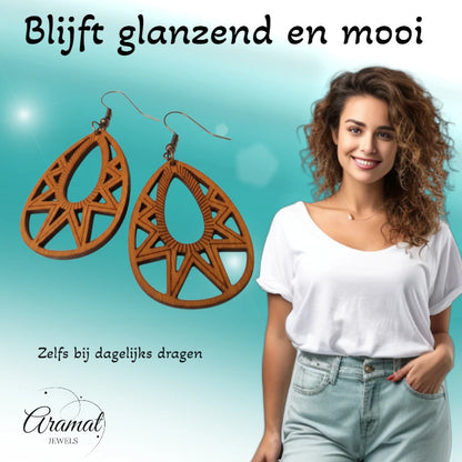 Oorbellen – Elegante Houten Oorhangers Druppelvorm Bruin Opgewerkt Motief Dames