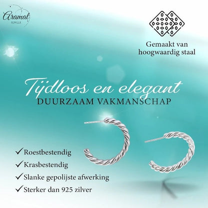 Aramat Jewels zilverkleurige halve oorringen van roestvrij staal met een elegant gedraaid motief en vlindersluiting.