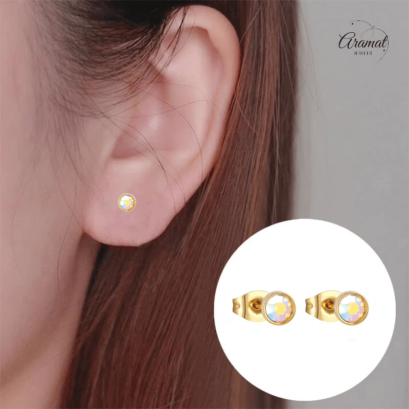 Goudkleurige oorbellen met AB kristal – 4 mm - oor4160 - Oorbellen kopen# - 4mm - AB - AB Transparant