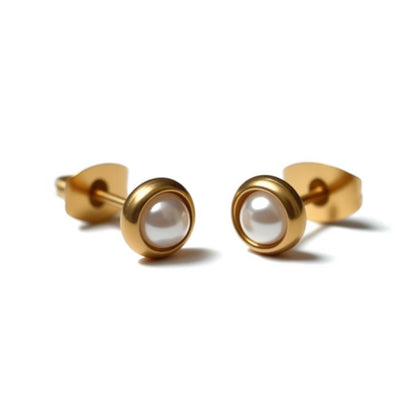 Oorbellen – Parel Wit in Goudkleurig Design (6mm) - Aramat Jewels - Oorbellen - cadeautip