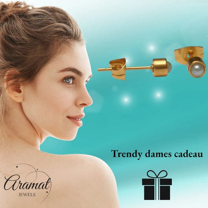 Oorstekers – Staal Parel Lichtgroen Goudkleurig (4mm) - Aramat Jewels - Oorbellen - cadeautip
