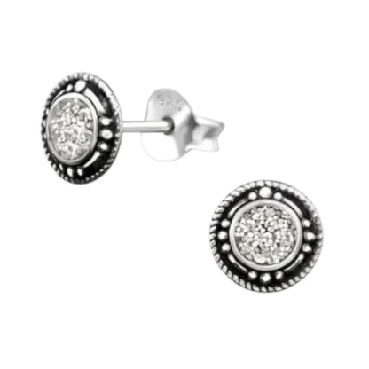 925 Zilveren ronde oorstekers Bali stijl 7mm met witte glitter, geoxideerd, hypoallergeen voor dames.