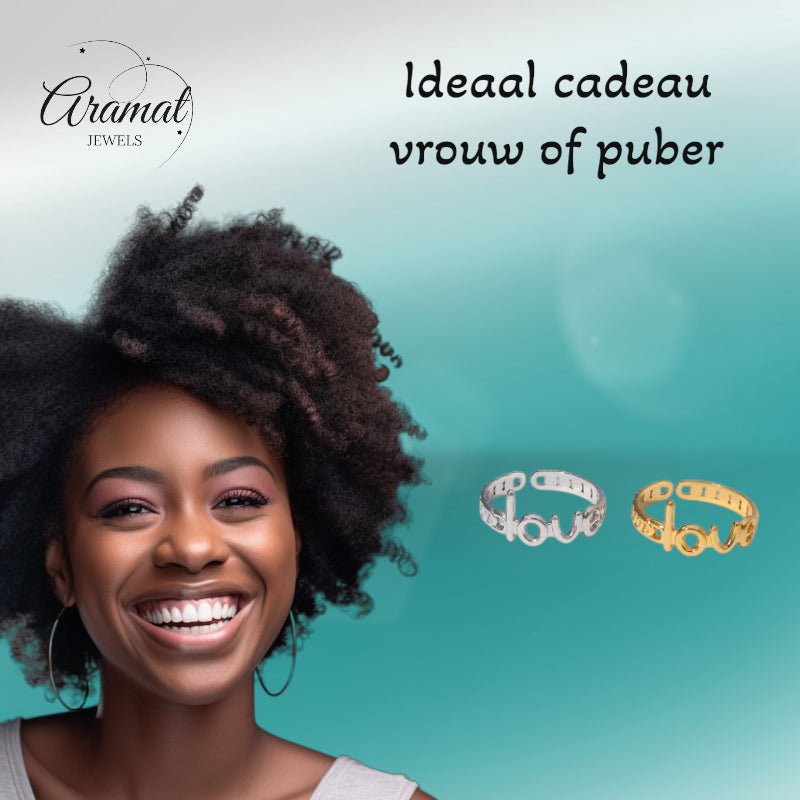Open Ring Schakel Motief met 'Love' Letters (8 mm Verstelbaar) - Aramat Jewels - Ringen - cadeautip
