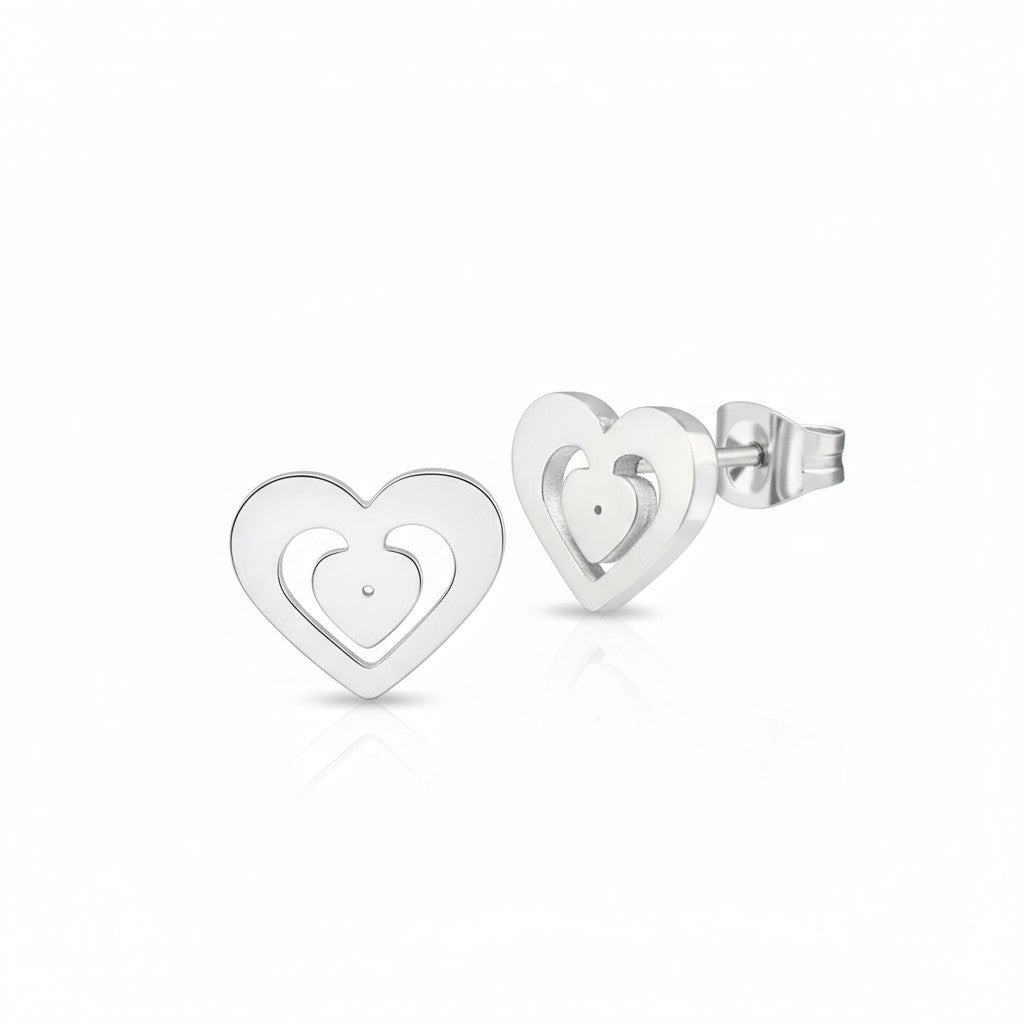 Zilverkleurige hart oorbellen 11x9mm opengewerkt design, roestvrij staal oorstekers cadeau voor vrouwen en meisjes