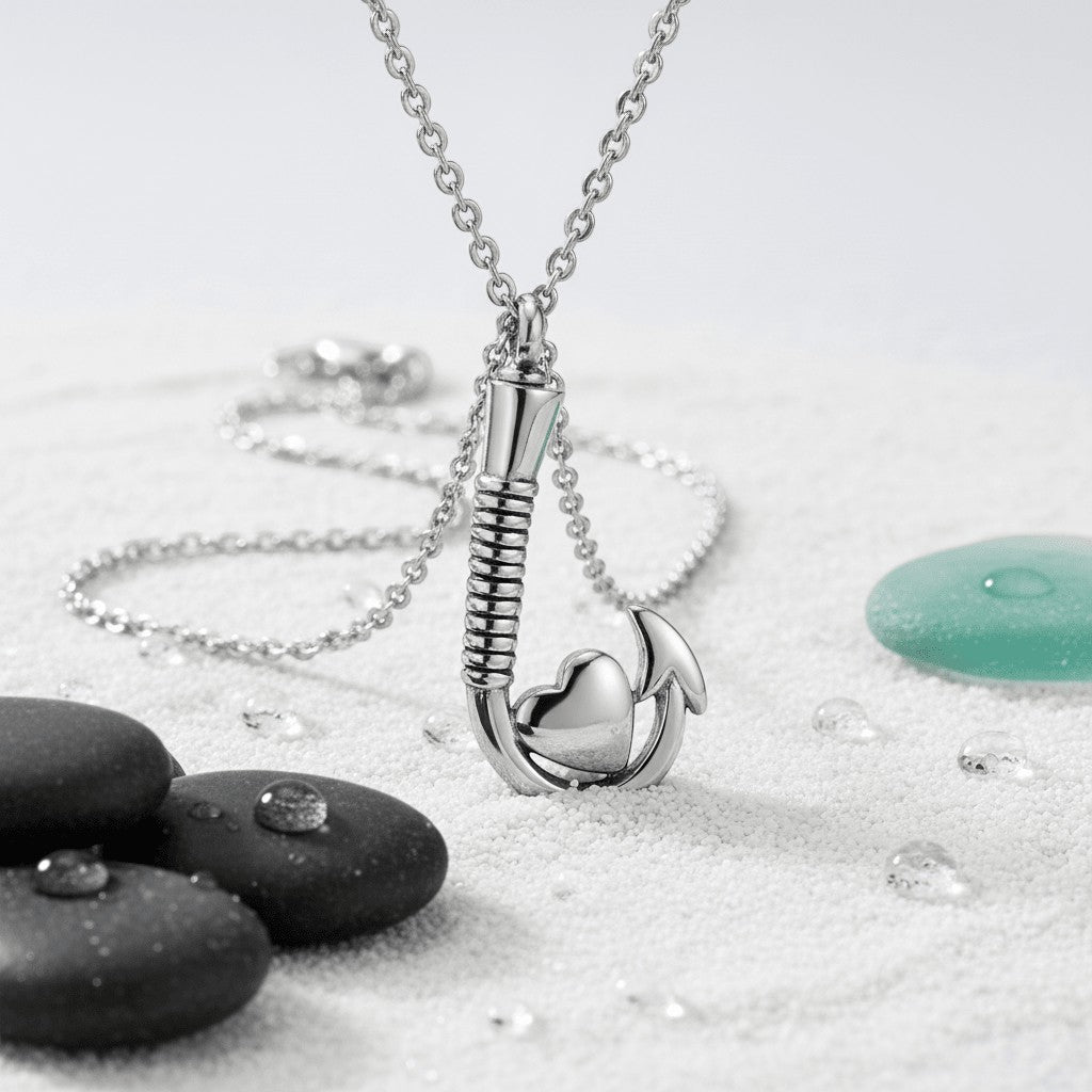 Stalen Ashanger Vishaak met Hartje - Zilverkleur & Zwarte Strepen - Aramat Jewels - Gedenkhangers - cadeautip