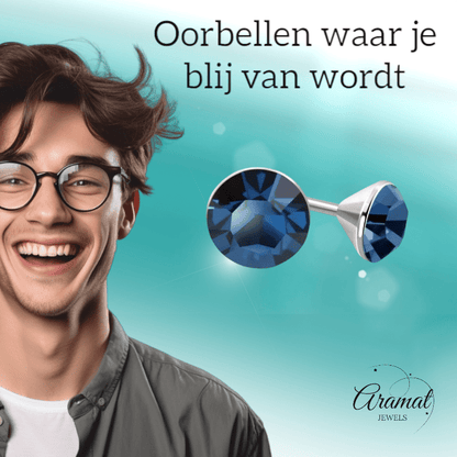 Stalen Kristal Oorbellen met denimblauw steentje – Zilverkleur – 3mm - Aramat Jewels - Oorbellen - cadeautip