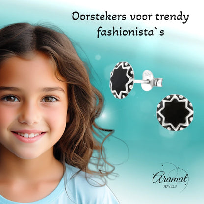 Oorstekers – Sterling Zilver Bali Etnisch Zwart Emaille 8mm Rond Geoxideerd