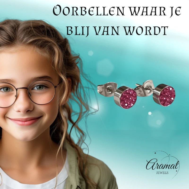 Zilverkleurige oorstekers met fuchsia roze kristallen – 6 mm - oor3089 - Oorbellen kopen# - 6mm - alles - cadeau