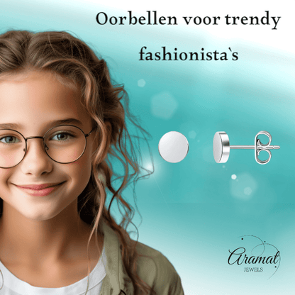 Zilverkleurige Ronde Oorstekers RVS 5mm - Aramat Jewels - Oorbellen - cadeautip